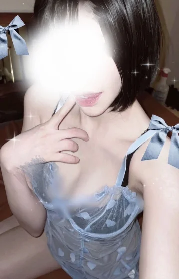 本郷あいら