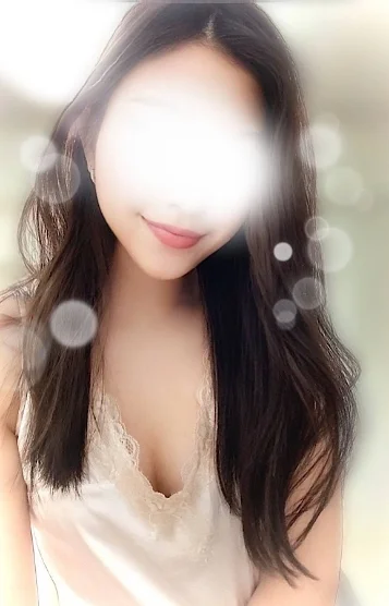 小野まりな